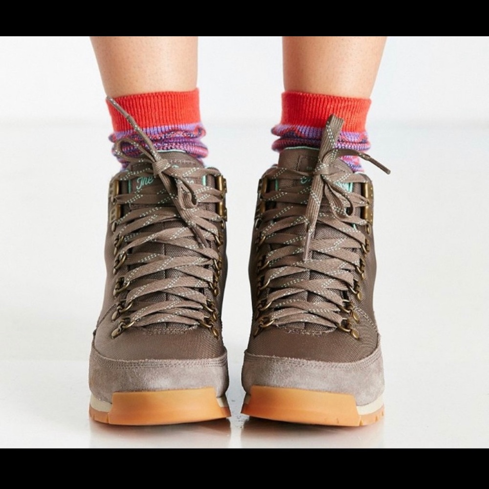 COPY - North Face hiking boots size 6.5
